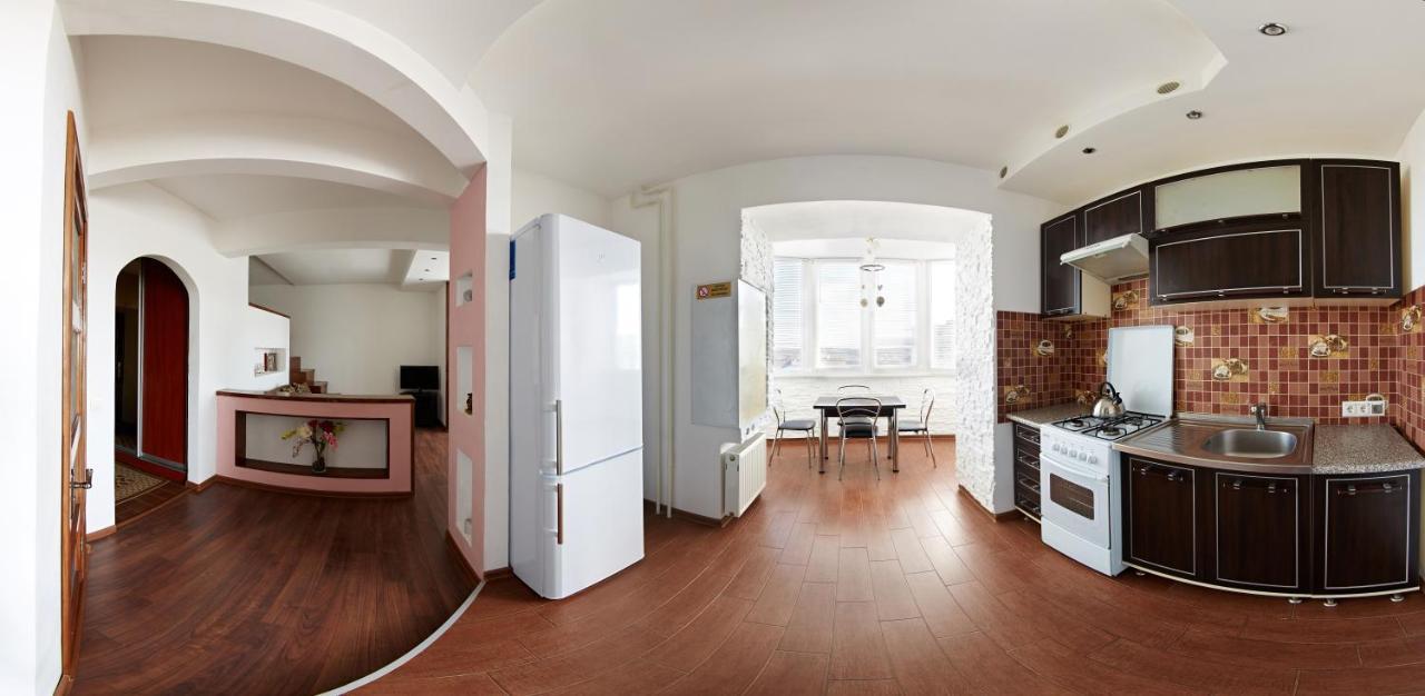 Babylon Apartment On Bukovinskaya Street Riwne Exterior foto